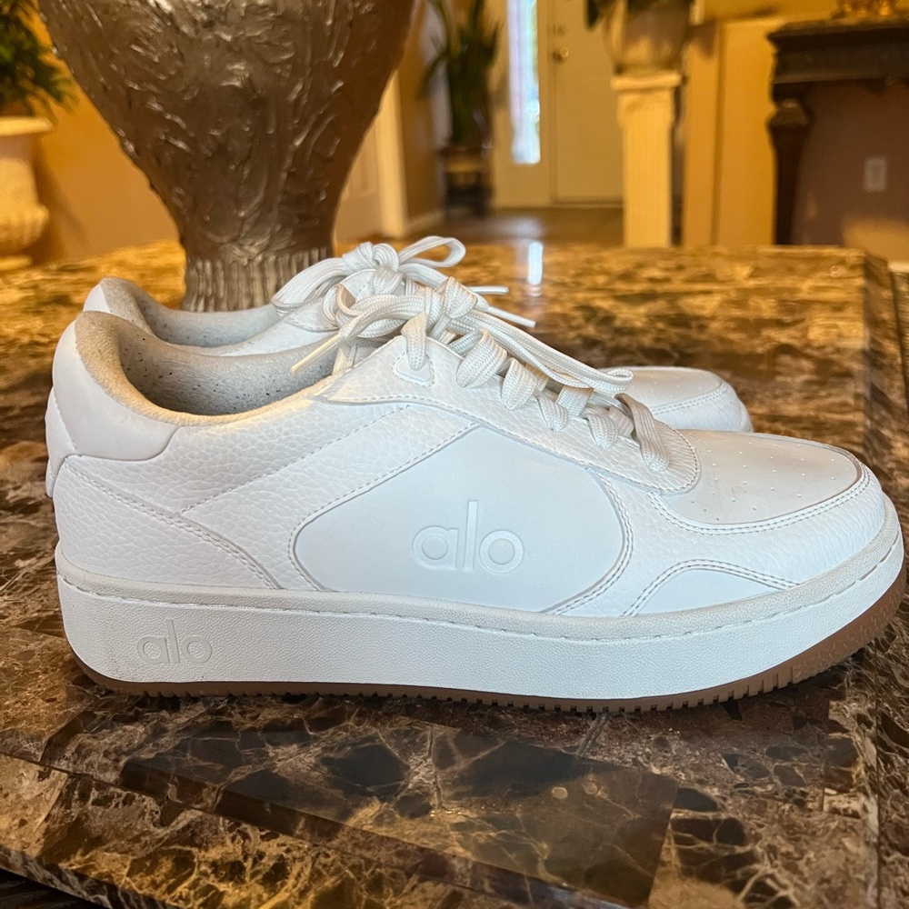 Alo yoga sneakers
